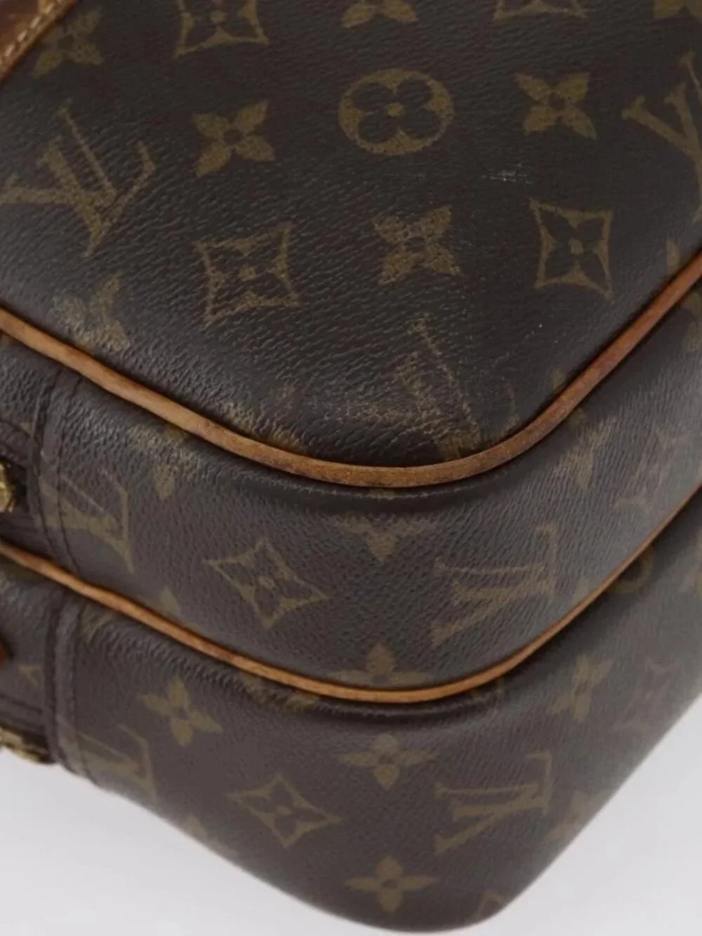 LOUIS VUITTON Monogram Reporter PM Shoulder Bag